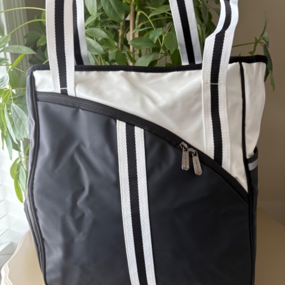Spoengru Black and White Large Pickleball Tote with Shoe Compartment - Picture 4 of 11